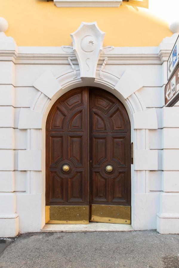 Twin Flowers Apartment In San Giovanni روما المظهر الخارجي الصورة